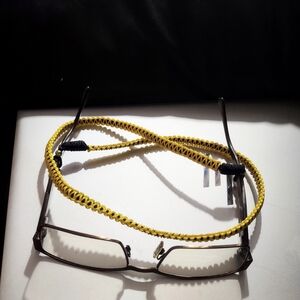 Yellow and Black Eyewear Retainer Paracord